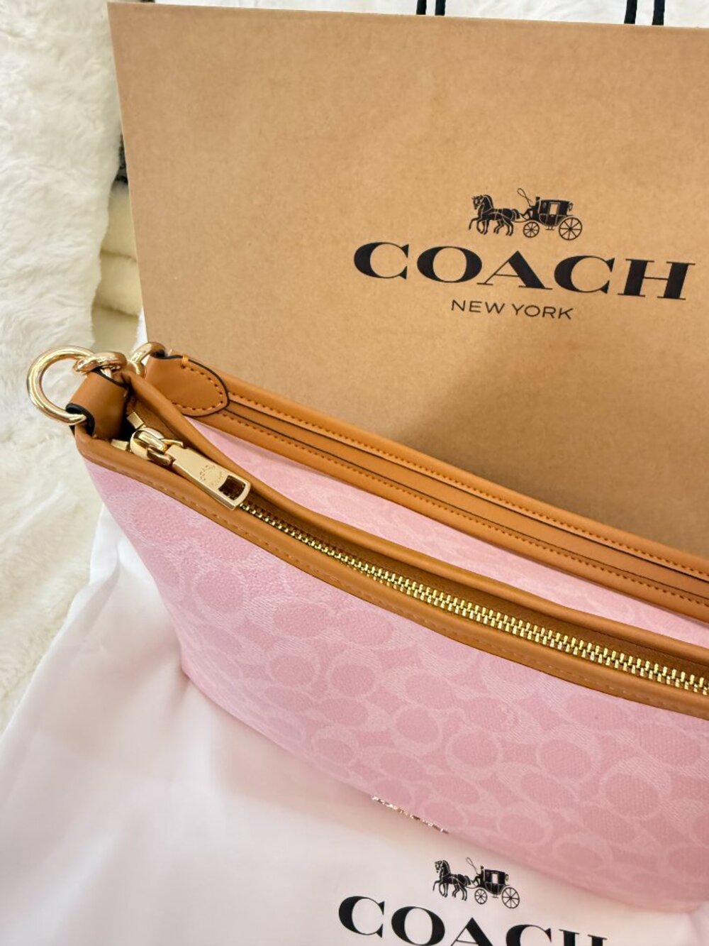 NWT！COACH Laurel Shoulder Bag In Signature Canvas（CEL12）powder pink - Picture 8 of 10